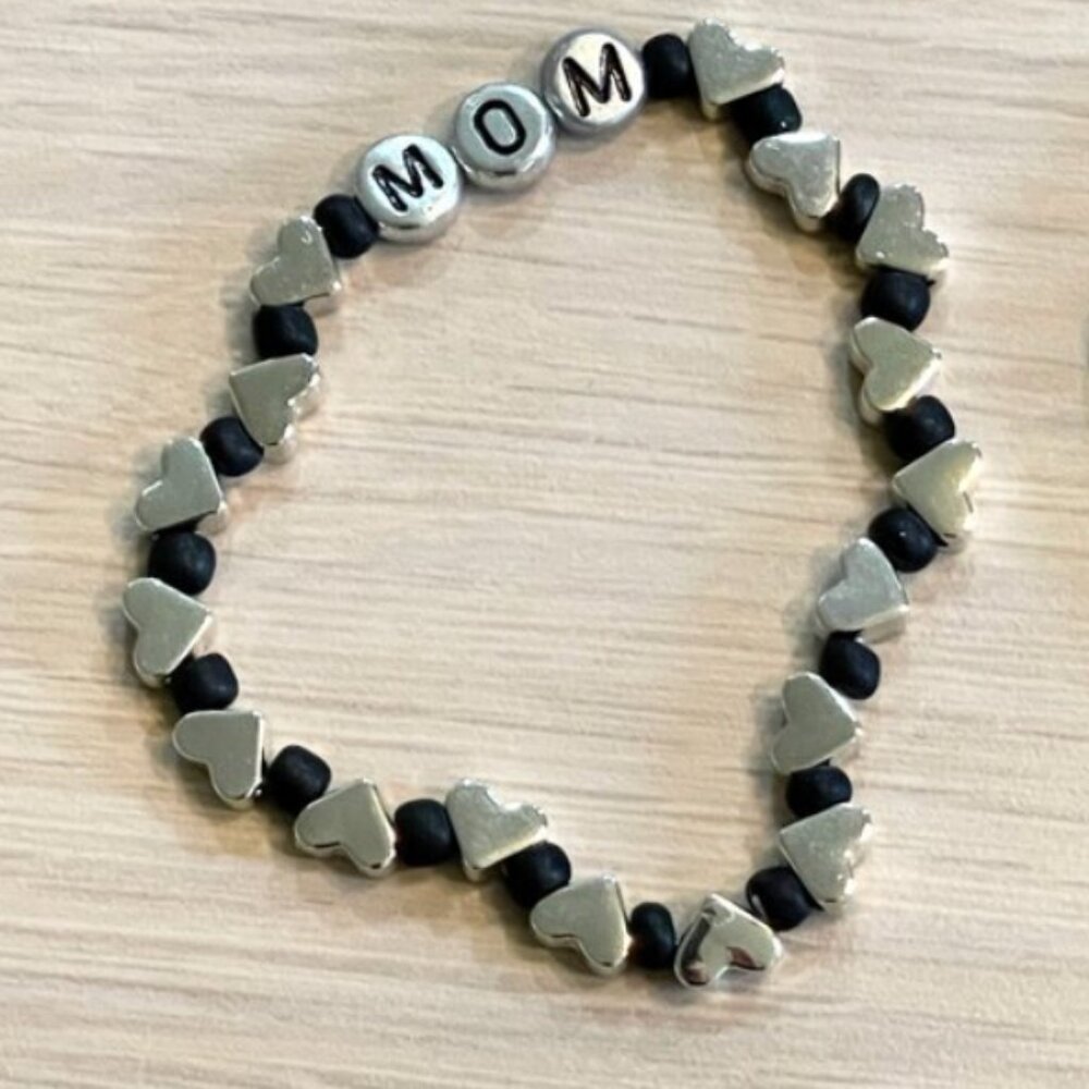 Love MOM Beaded Bracelets -Mother's Day Gifts
